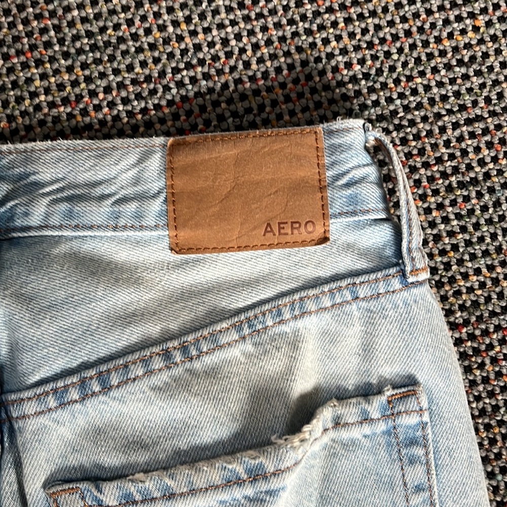 High Rise Mom Jeans - Picture 3 of 4